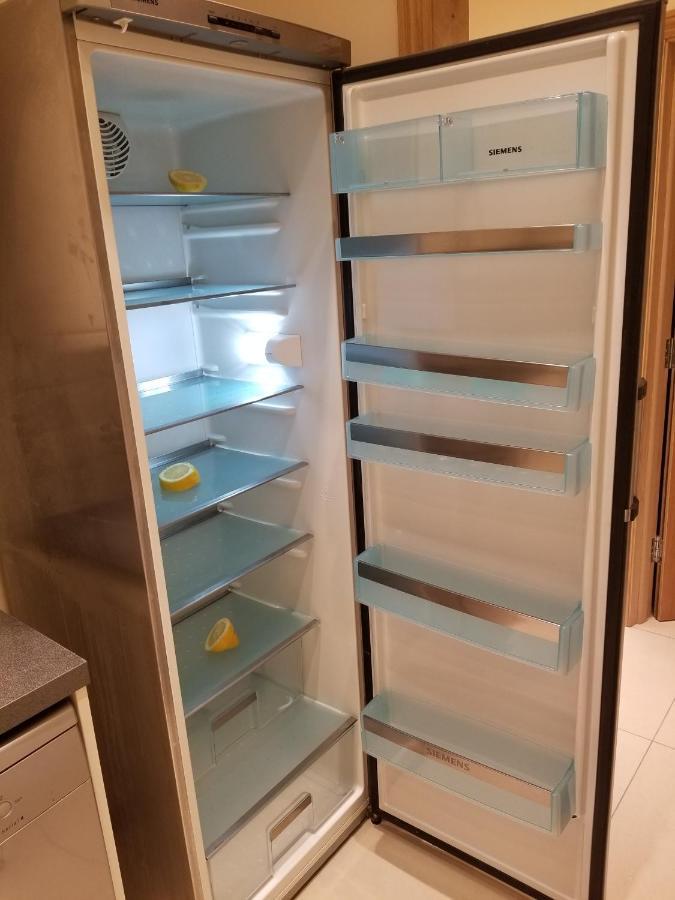 London Luxury Apartment 4 Bedroom Sleeps 12 People With 4 Bathrooms 1 Min Walk From Station Wanstead Εξωτερικό φωτογραφία