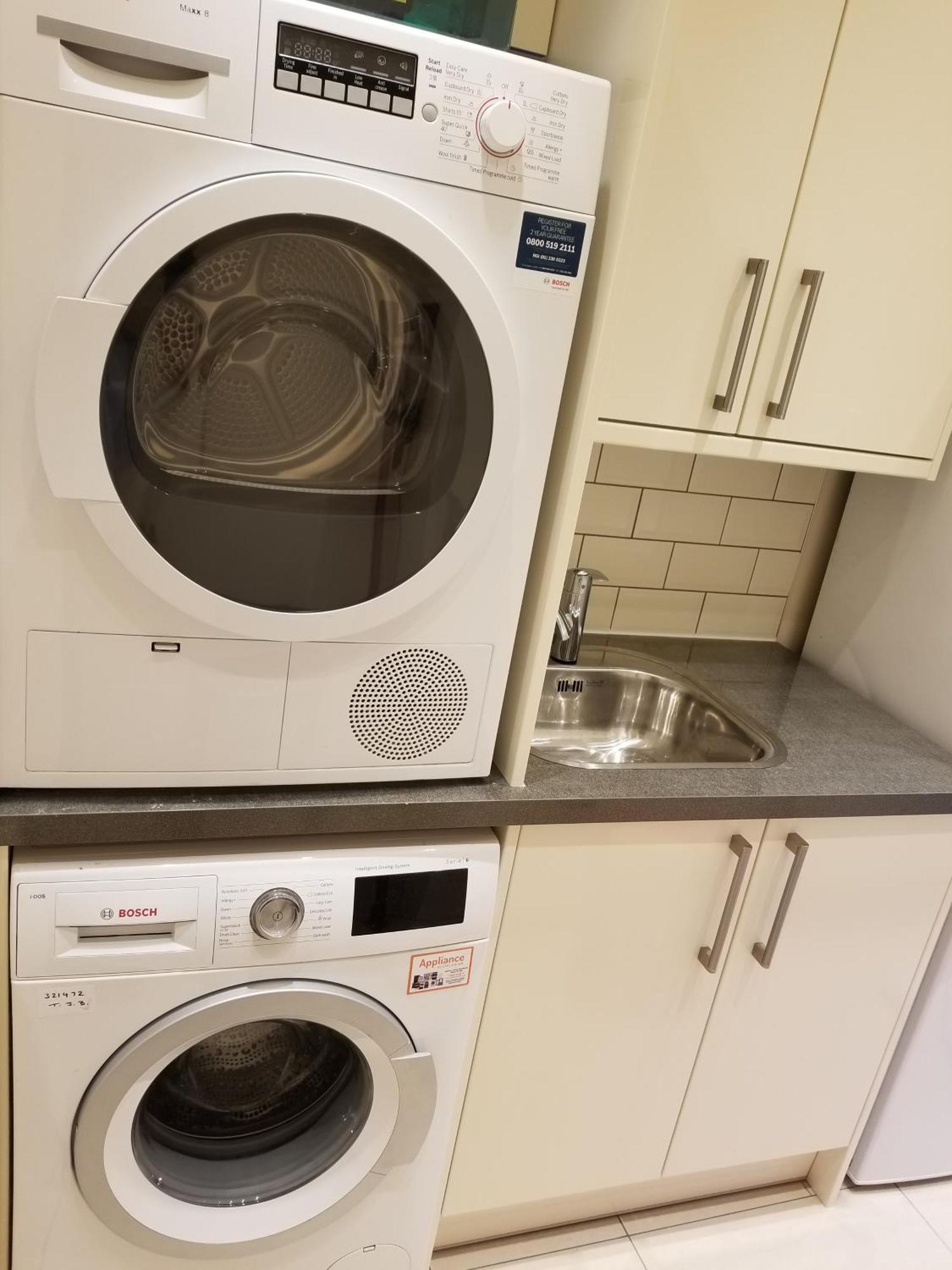 London Luxury Apartment 4 Bedroom Sleeps 12 People With 4 Bathrooms 1 Min Walk From Station Wanstead Εξωτερικό φωτογραφία